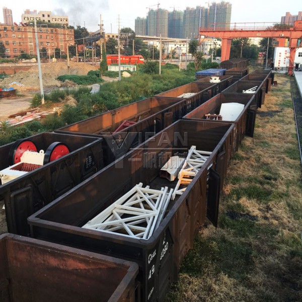 一帆機械發貨集裝箱